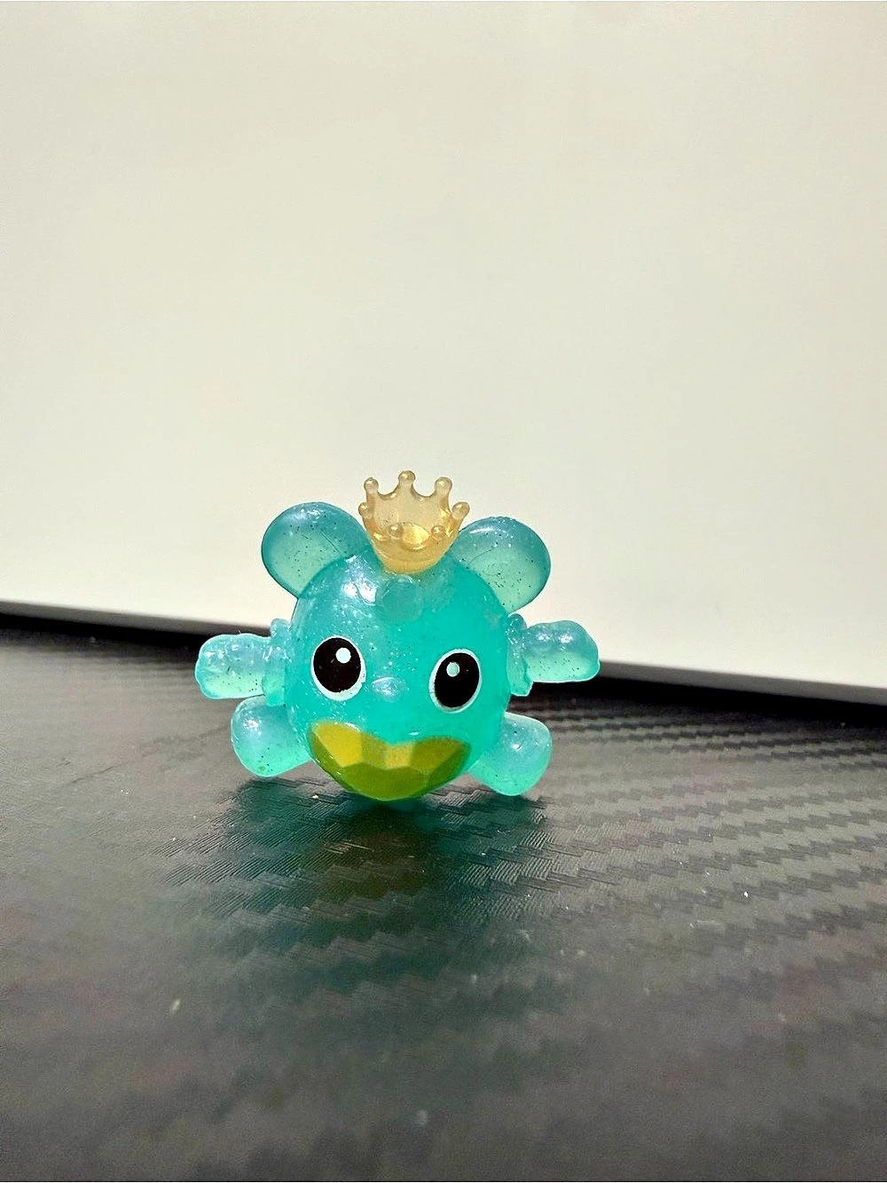 ZURU Rainbocorns Itzy Glitzy Blue Crowned Glitter Mini Figure